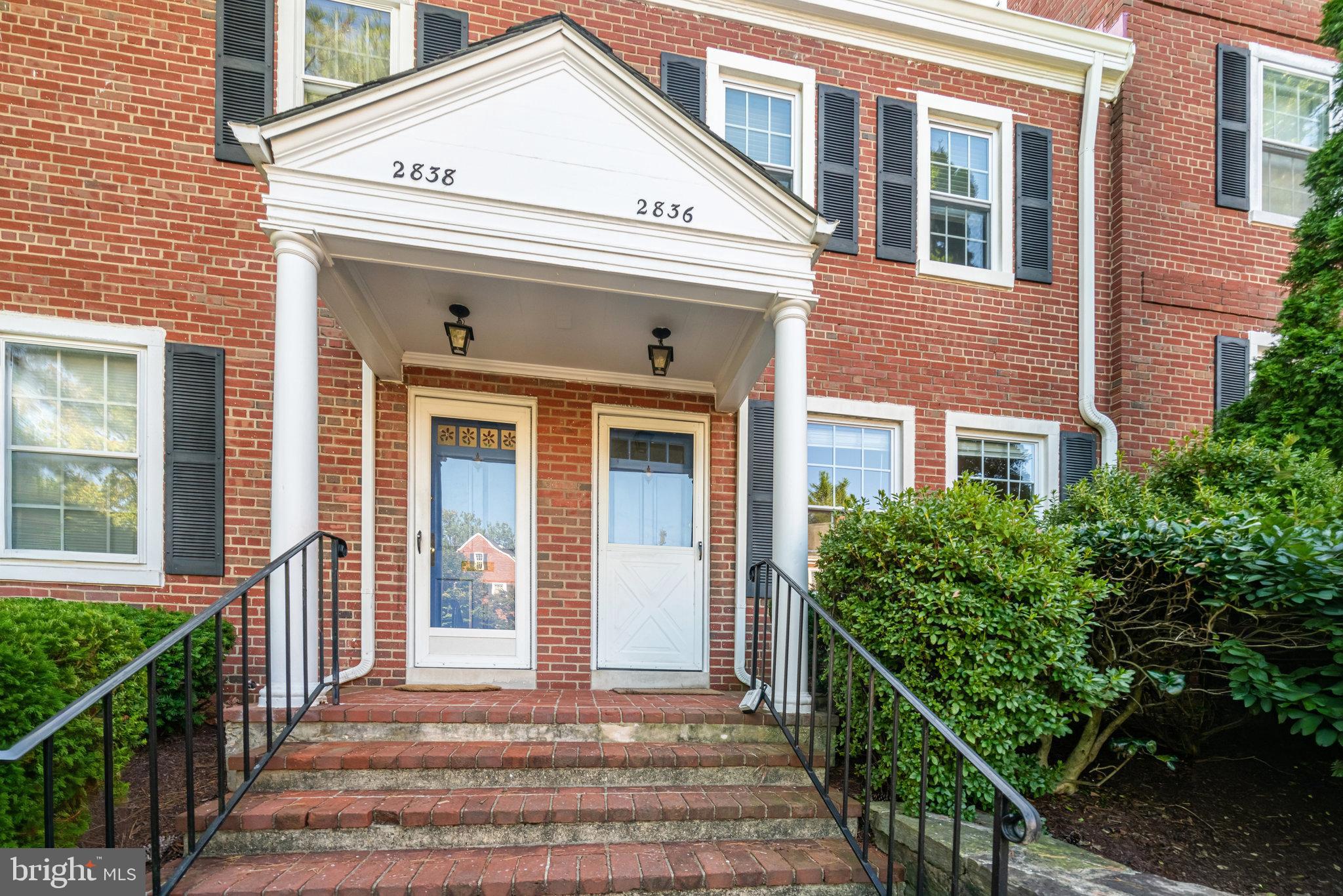 2836 South Abingdon Street Arlington, VA 22206 - Photo 3 of 34