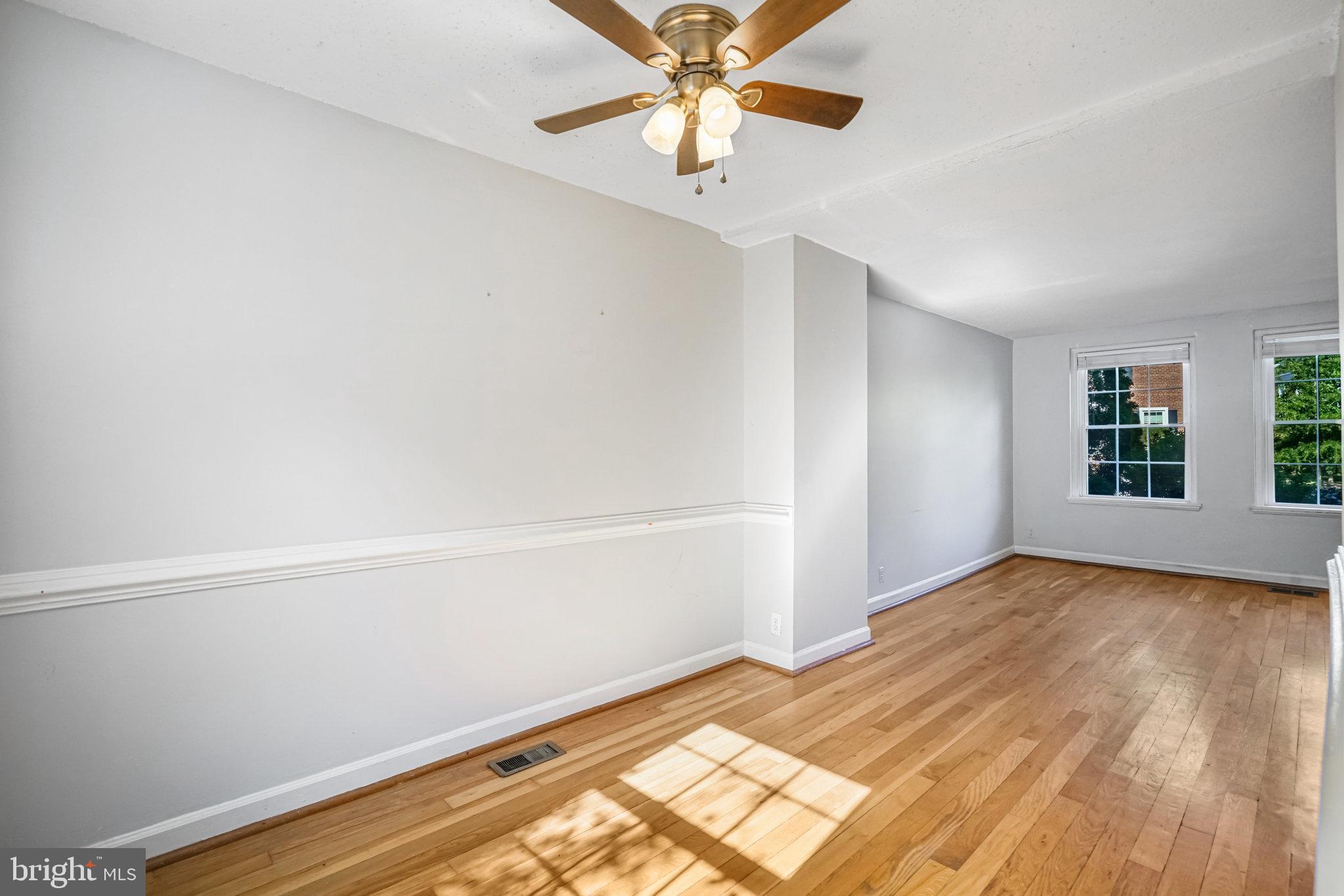 2836 South Abingdon Street Arlington, VA 22206 - Photo 5 of 34