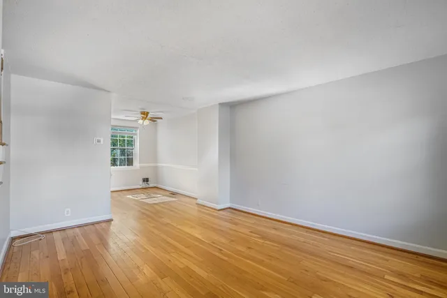 $2,800 | 2836 South Abingdon Street, Arlington, VA 22206