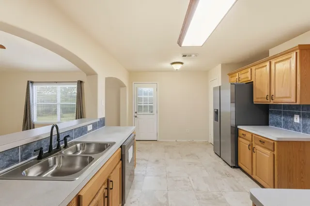 $2,000 | 17546 Heath Grove Lane, Richmond, TX 77407