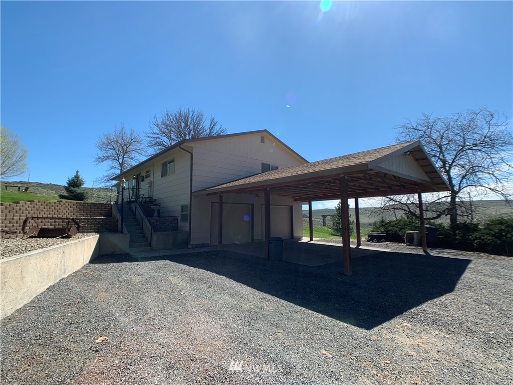 17109 Johnson Road Northwest Ephrata, WA 98823 - Photo 4 of 21 Gallery Image 4
