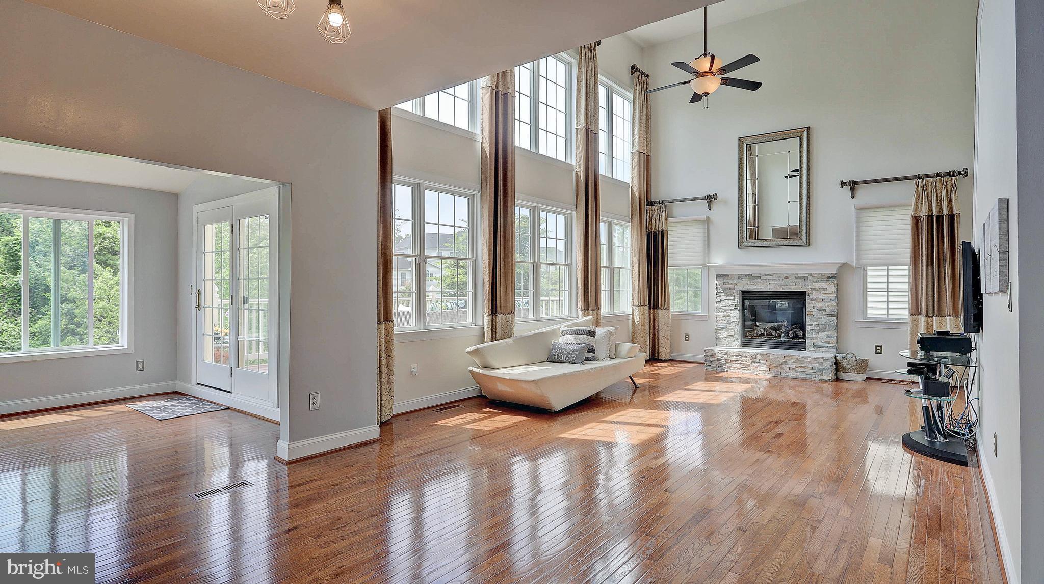 11303 Marlboro Ridge Road Upper Marlboro, MD 20772 - Photo 13 of 51 Family room