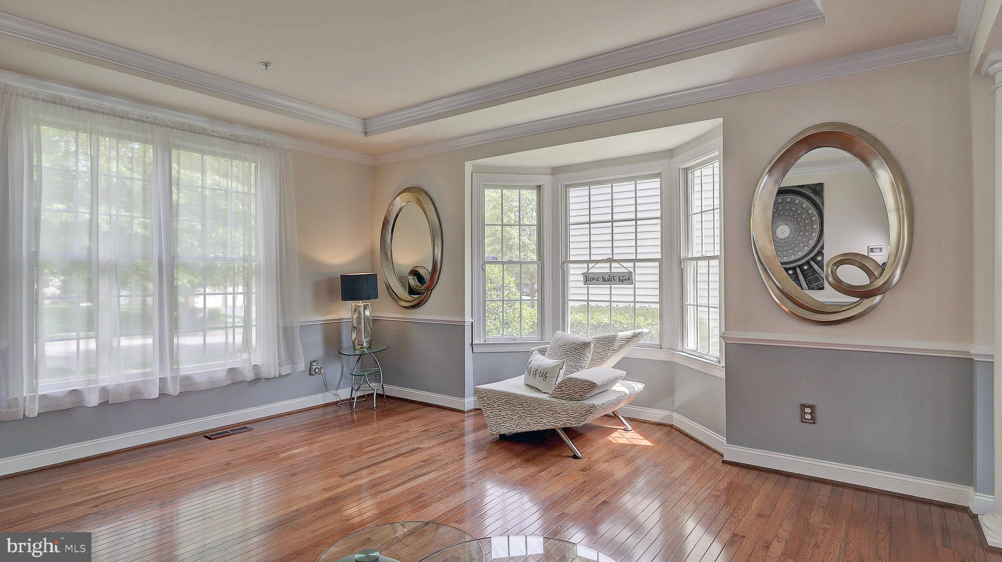 11303 Marlboro Ridge Road Upper Marlboro, MD 20772 - Photo 17 of 51 Living room with Bay Window