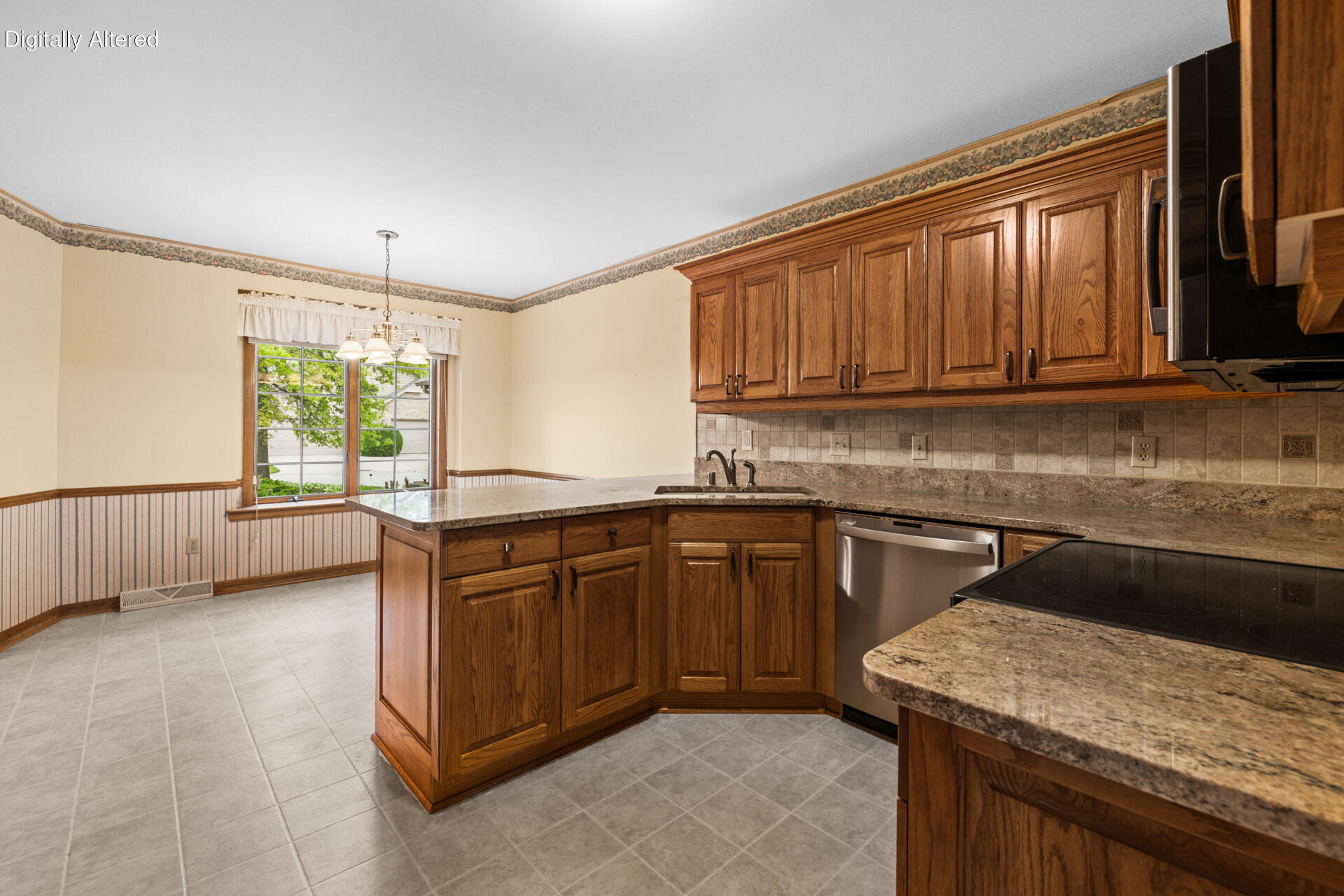 7519 Mallory Way Franklin, WI 53132 - Photo 17 of 35 Kitchen w/Eat-In Dining Area