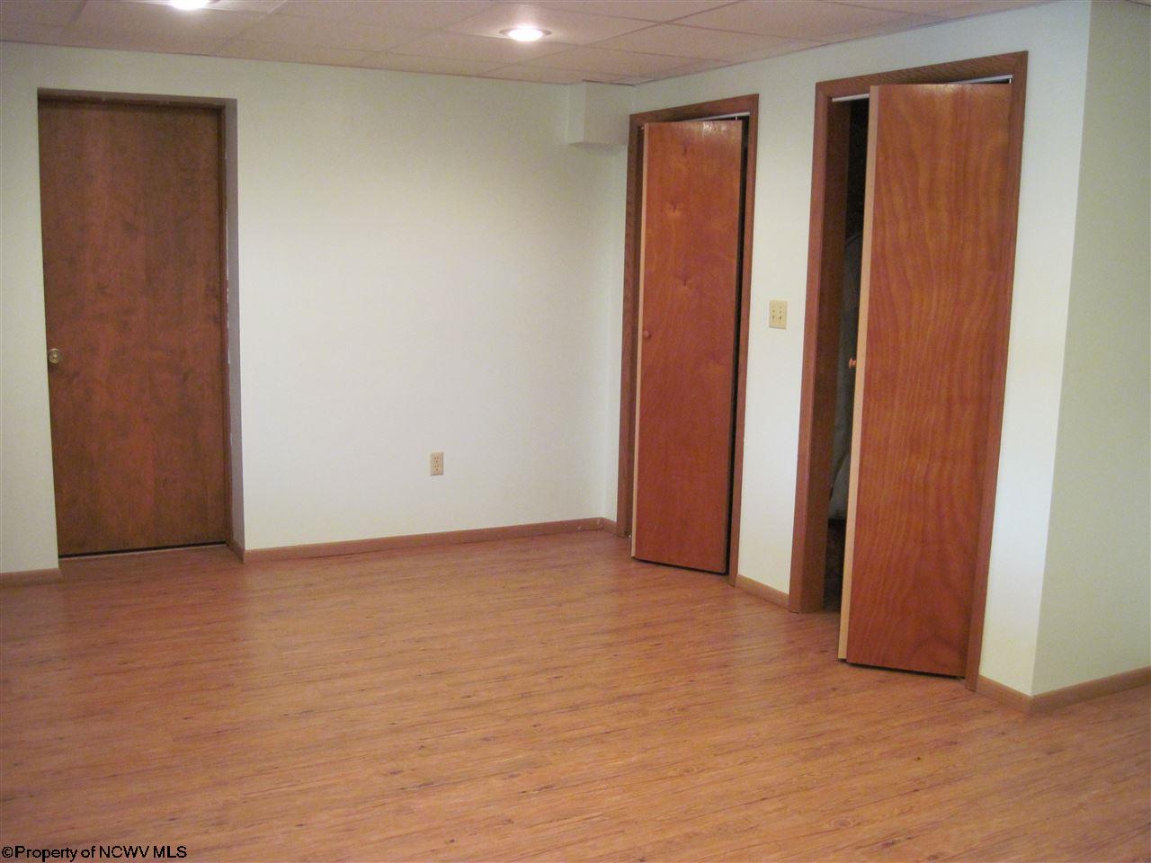 211 Ridgeway Drive Bridgeport, WV 26330 - Photo 12 of 16 Gallery Image 12
