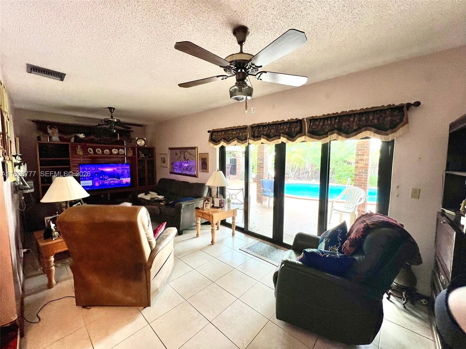 9601 Southwest 66th Street Miami, FL 33173 - Photo 32 of 61