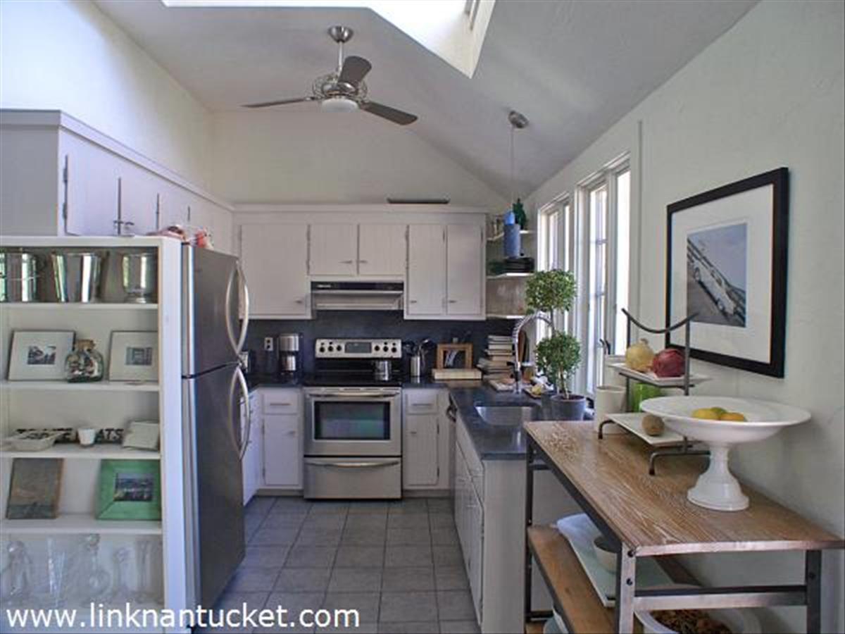 4 Moby Way Nantucket, MA 02554 - Photo 7 of 21 Gallery Image 7
