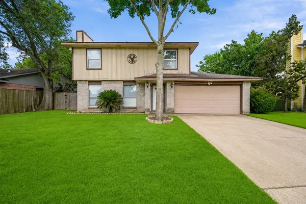 $2,000 | 6910 Paso Del Sol Drive, Houston, TX 77083