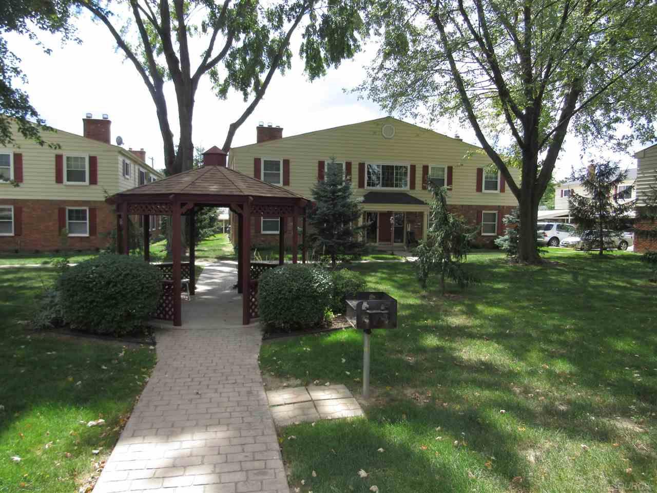 763 West Maple Road Clawson, MI 48017 - Photo 5 of 36 31261299-4.JPG