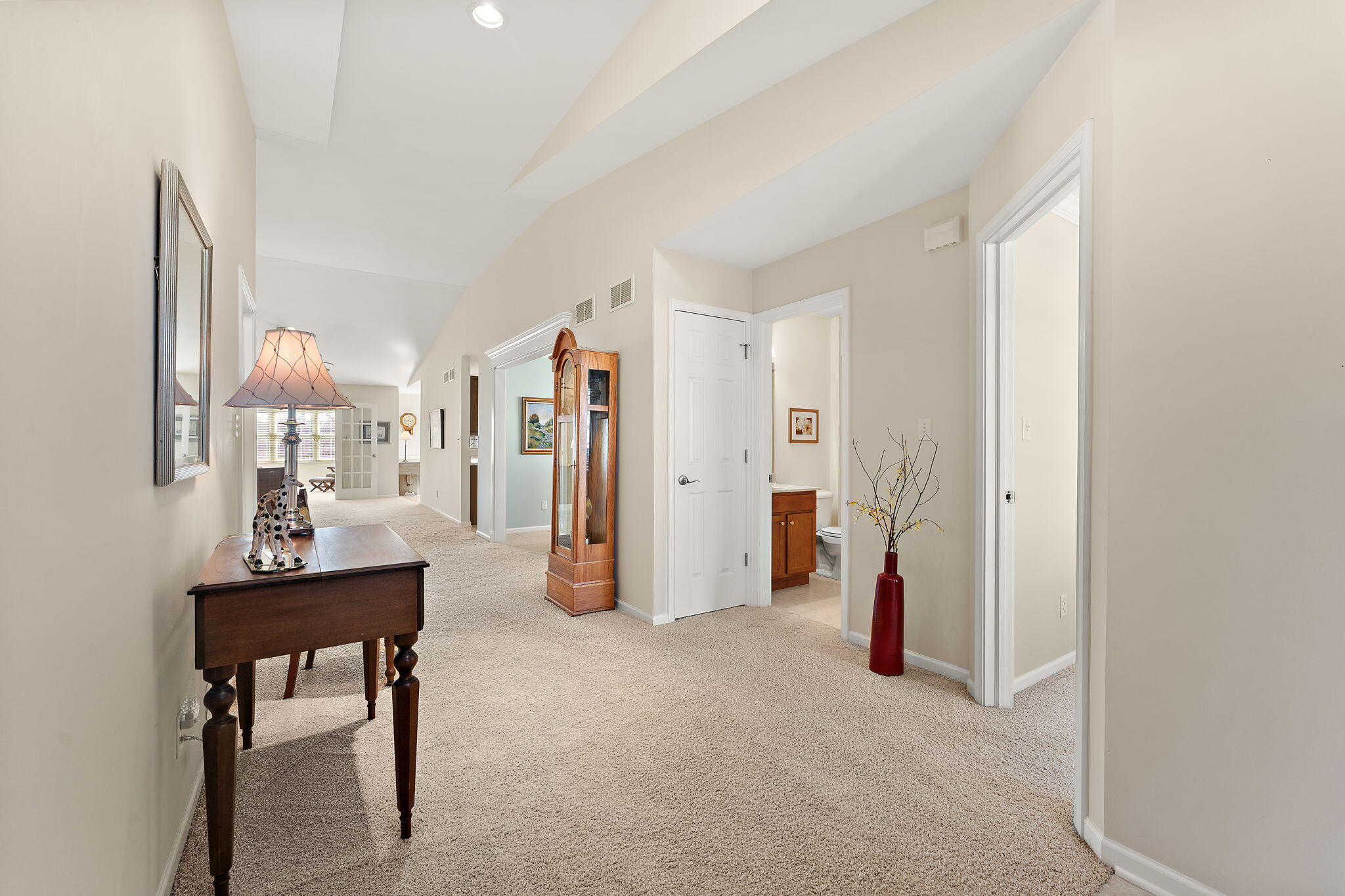 10877 Mathias Drive St. John, IN 46373 - Photo 3 of 27 2048x1365