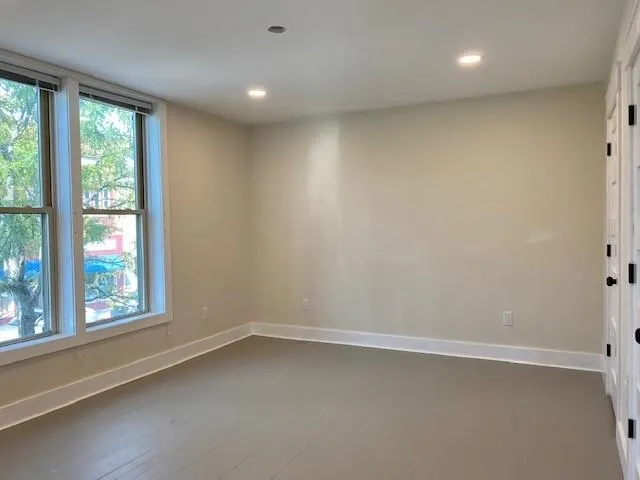 $1,650 | 107 East Main Street, Mount Horeb, WI 53572