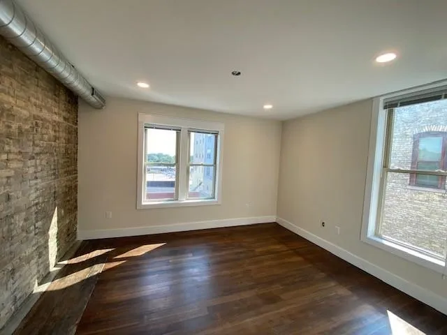 $1,650 | 107 East Main Street, Mount Horeb, WI 53572