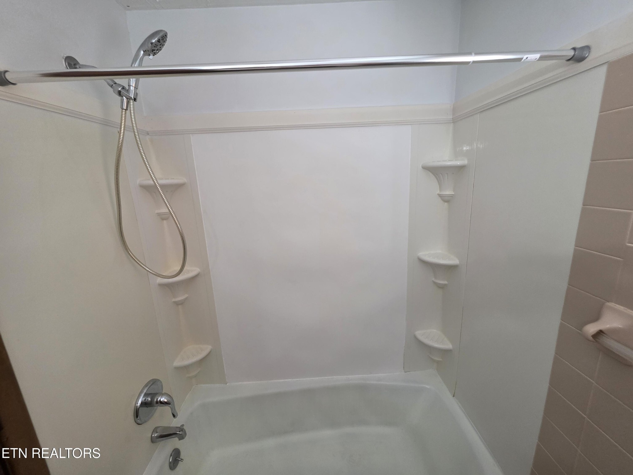 187191 Tacoma Road Oak Ridge, TN 37830 - Photo 20 of 60 Gallery Image 20