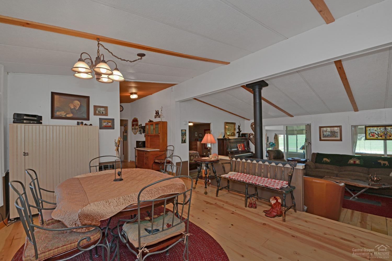 65885 Twin Bridges Road Bend, OR 97703 - Photo 13 of 25 Open and spacious interior.