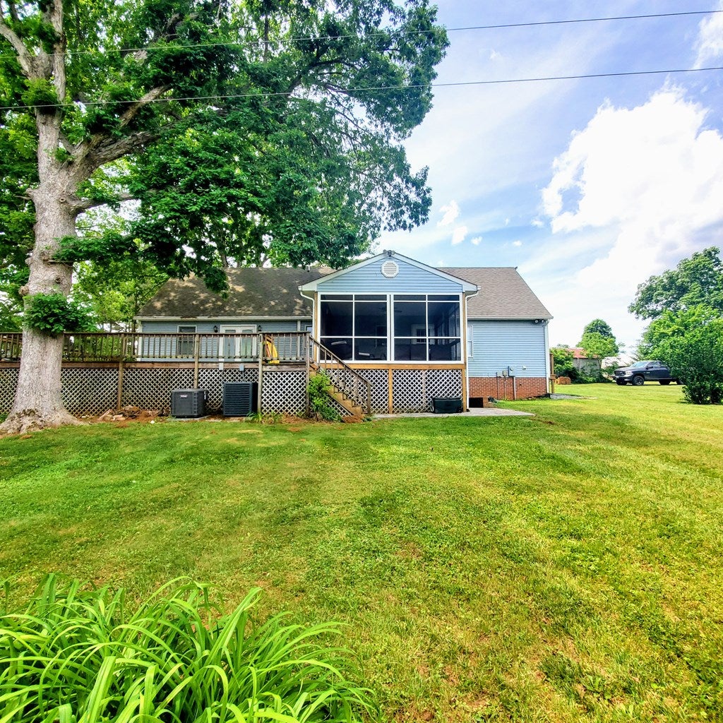 3923 Falls Road Victoria, VA 23974 - Photo 5 of 70 Gallery Image 5