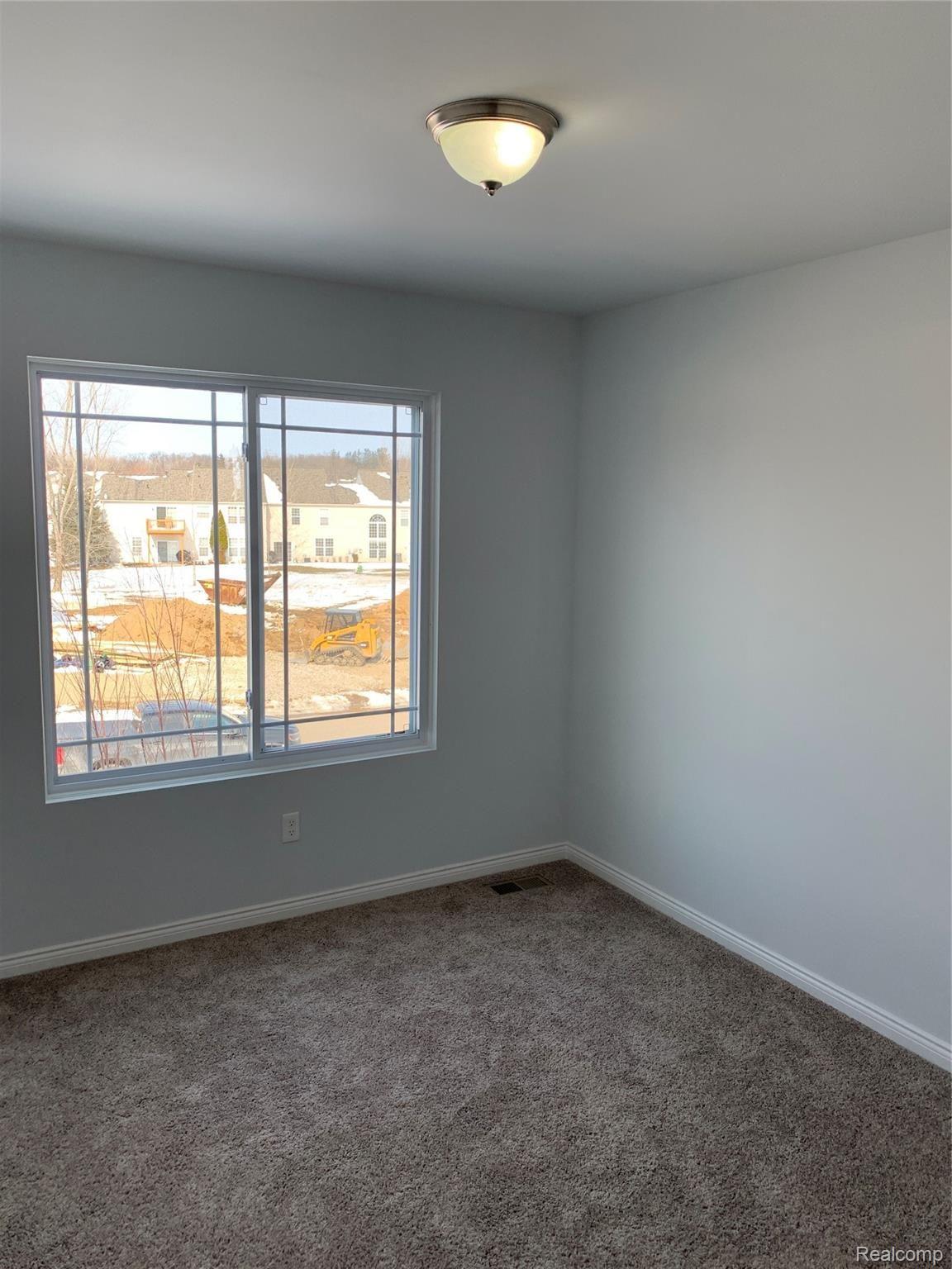3272 Cone Avenue Rochester, MI 48309 - Photo 19 of 30 IMG_1310.JPG
