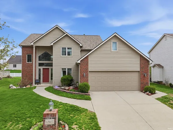 $422,900 | 6815 Mapleton Drive, Fort Wayne, IN 46845