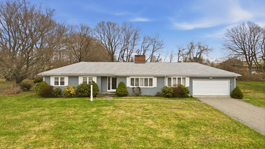 8 Wabasso Terrace Middletown, RI 02842 - Photo 1 of 41 Front