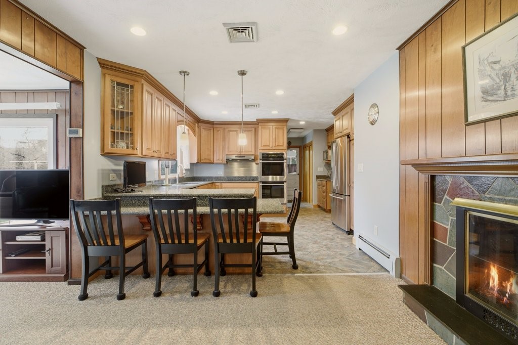 8 Wabasso Terrace Middletown, RI 02842 - Photo 16 of 41 Kitchen