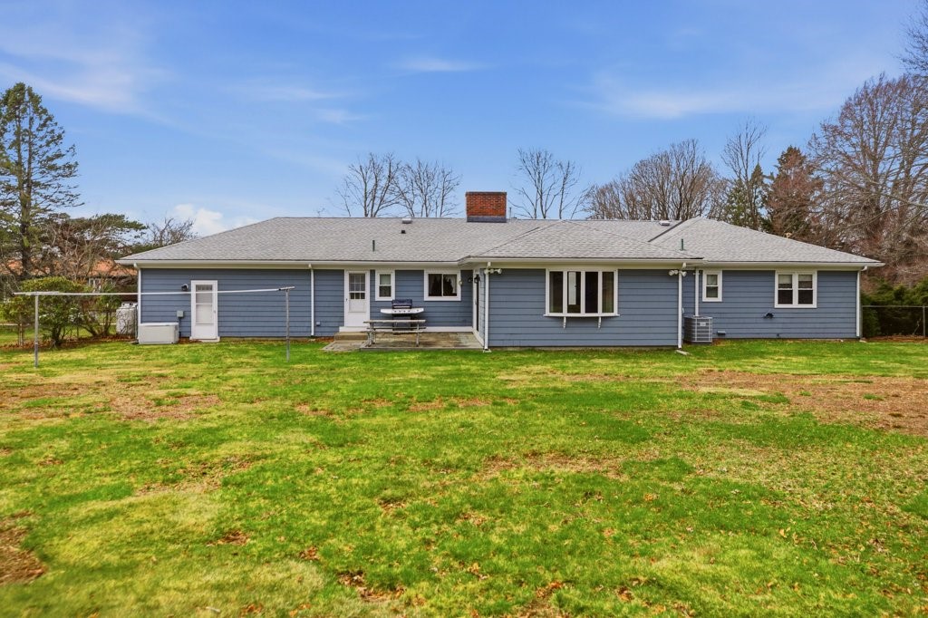 8 Wabasso Terrace Middletown, RI 02842 - Photo 38 of 41 Rear