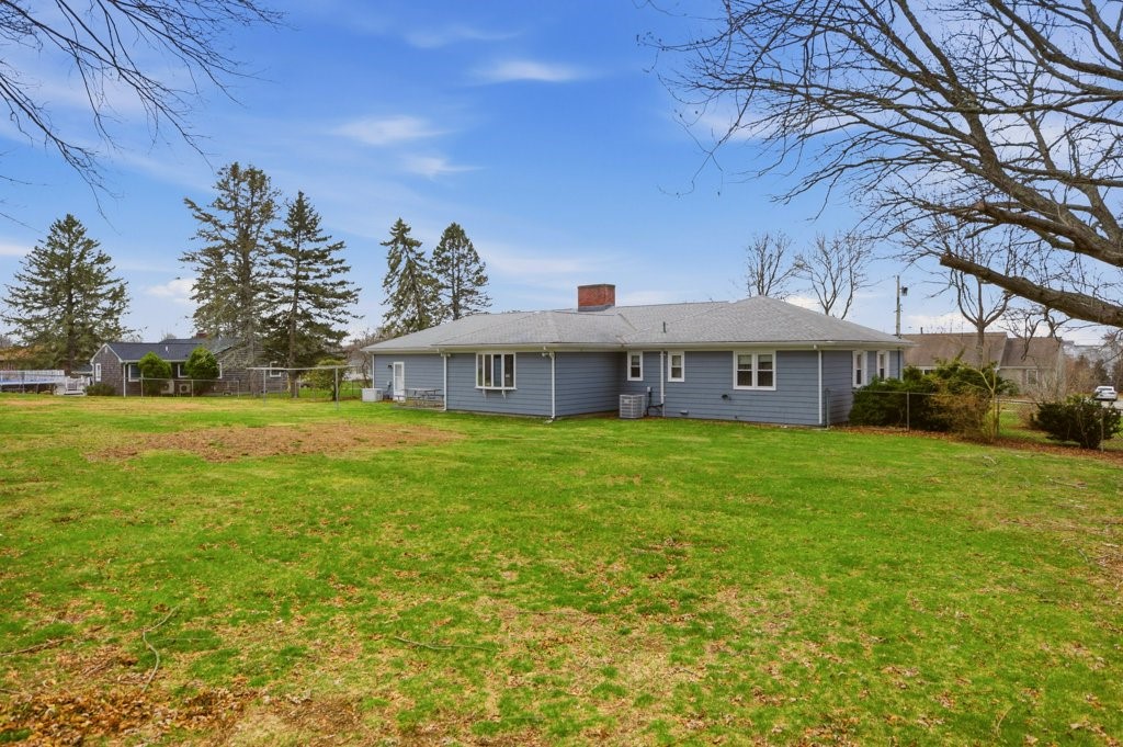8 Wabasso Terrace Middletown, RI 02842 - Photo 39 of 41 Yard