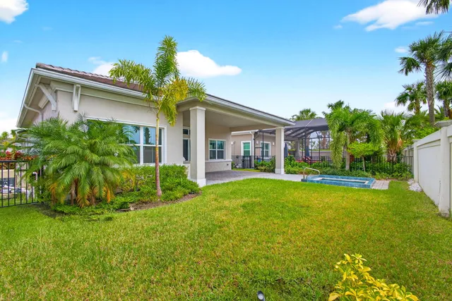 a view of a living room and livingroom with furniture