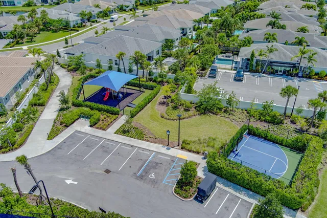 $5,500 | 9901 Regency Way, Palm Beach Gardens, FL 33412