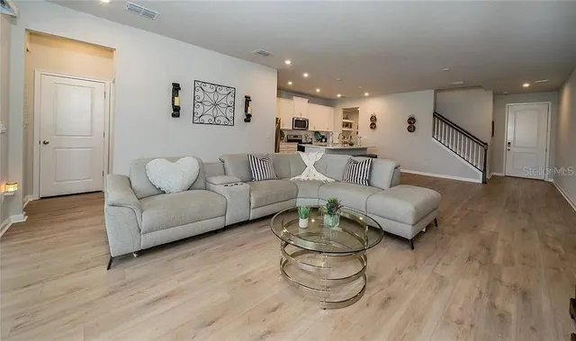 $2,650 | 26082 Woven Wicker Bend, Lutz, FL 33559