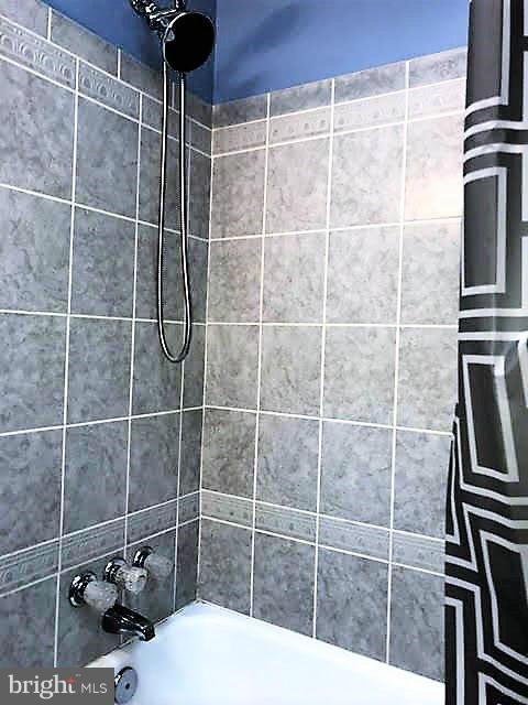 4105 Glenhunt Road Baltimore, MD 21229 - Photo 23 of 30 Bath