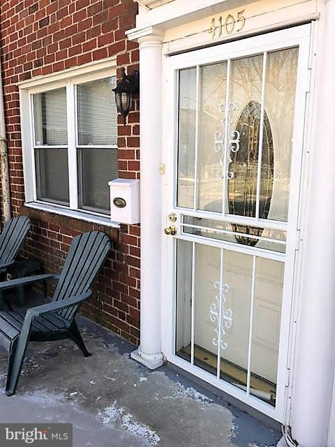 4105 Glenhunt Road Baltimore, MD 21229 - Photo 5 of 30 Exterior (Front)