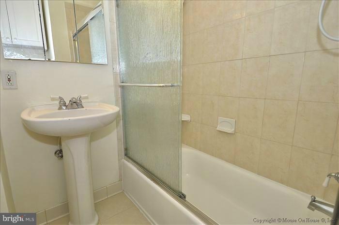 4103 Fogel Lane Silver Spring, MD 20906 - Photo 1 of 28 Bath