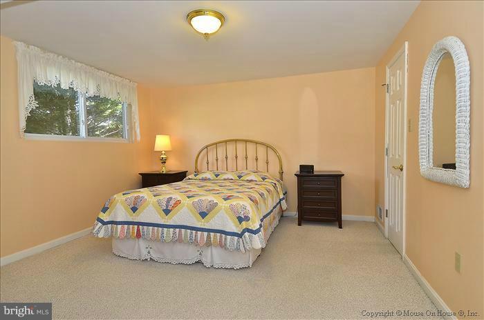 4103 Fogel Lane Silver Spring, MD 20906 - Photo 14 of 28 Bedroom (Master)