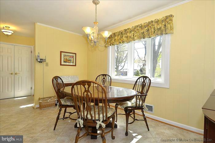 4103 Fogel Lane Silver Spring, MD 20906 - Photo 19 of 28 Dining Room