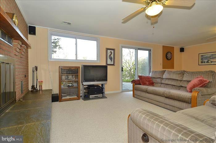 4103 Fogel Lane Silver Spring, MD 20906 - Photo 21 of 28 Family Room