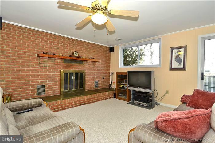 4103 Fogel Lane Silver Spring, MD 20906 - Photo 26 of 28 Family Room