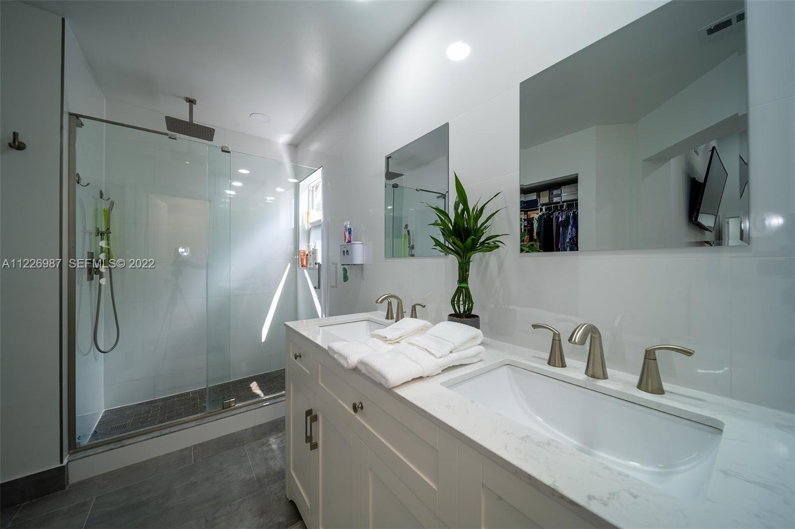 5319 Sapphire Valley Boca Raton, FL 33431 - Photo 13 of 45 Master Bath