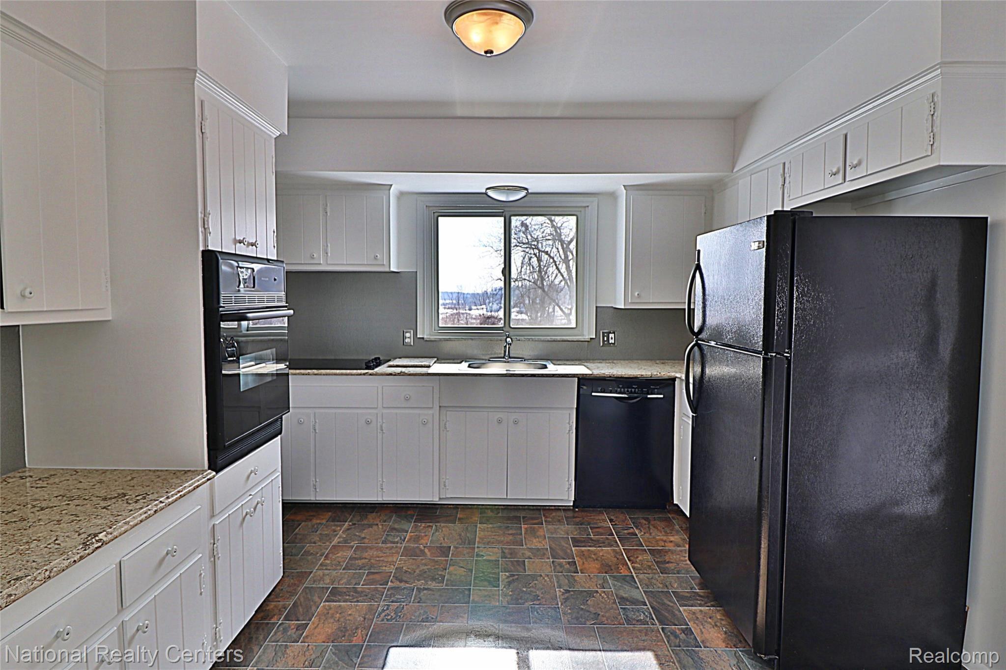 8290 Bergin Road Howell, MI 48843 - Photo 16 of 47 Kitchen A