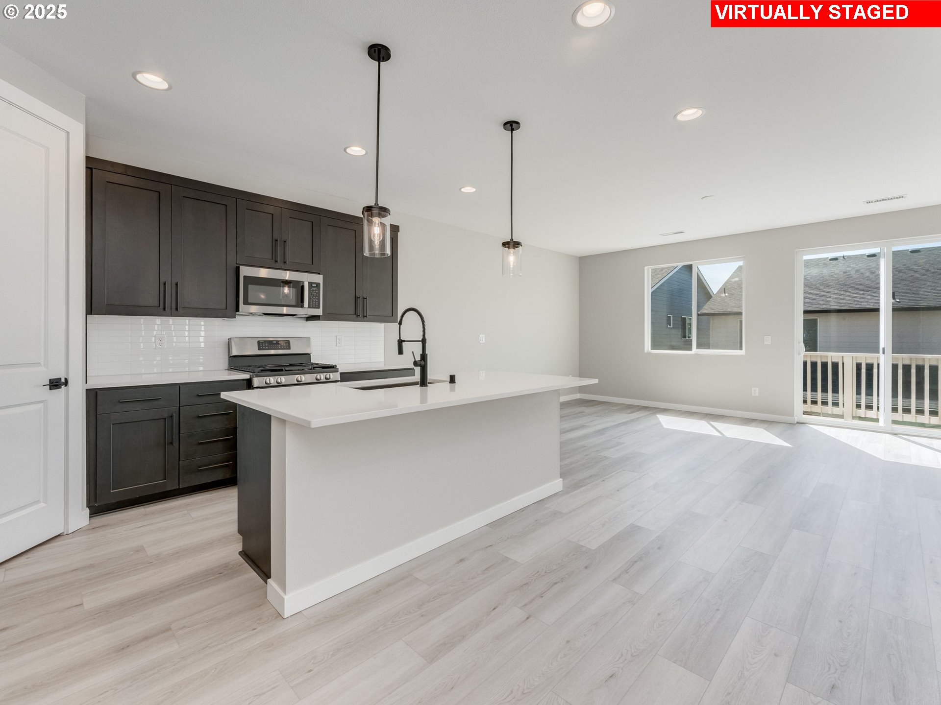 937 Northwest 178th Street Ridgefield, WA 98642 - Photo 3 of 31 Gallery Image 3