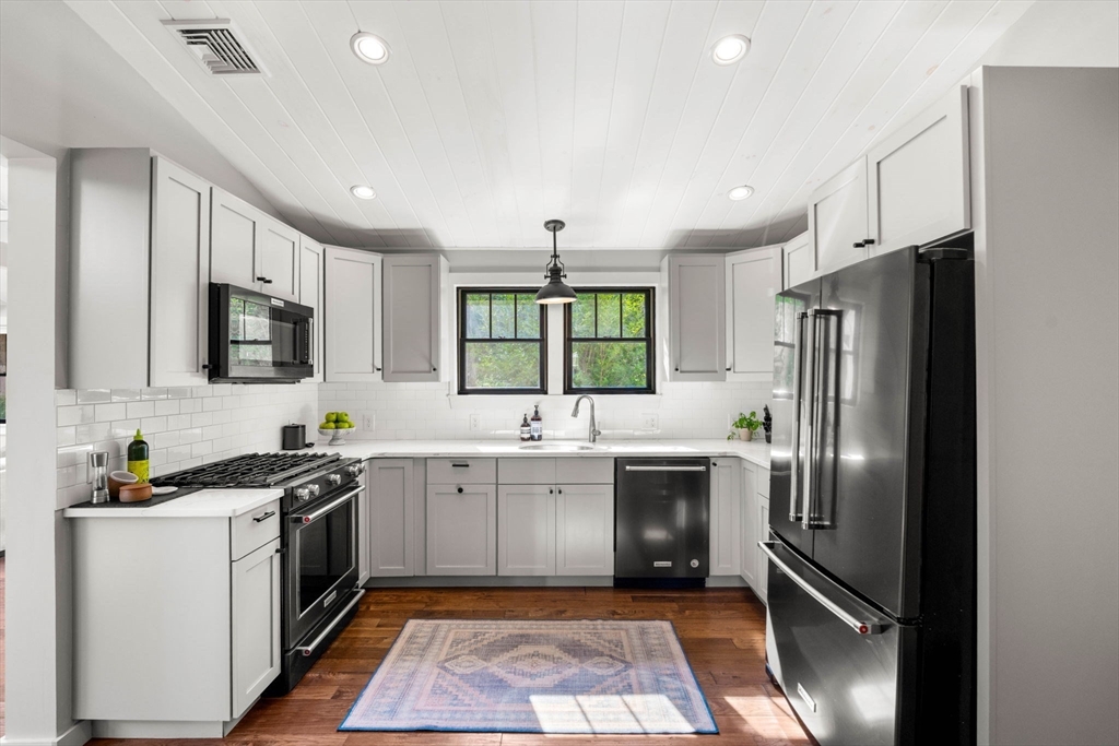 66 Cottage Road Newbury, MA 01951 - Photo 11 of 42 Gallery Image 11