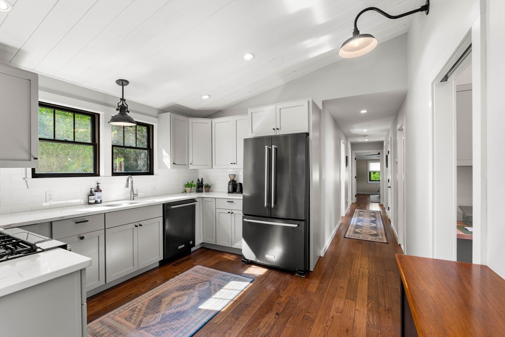 66 Cottage Road Newbury, MA 01951 - Photo 12 of 42 Gallery Image 12