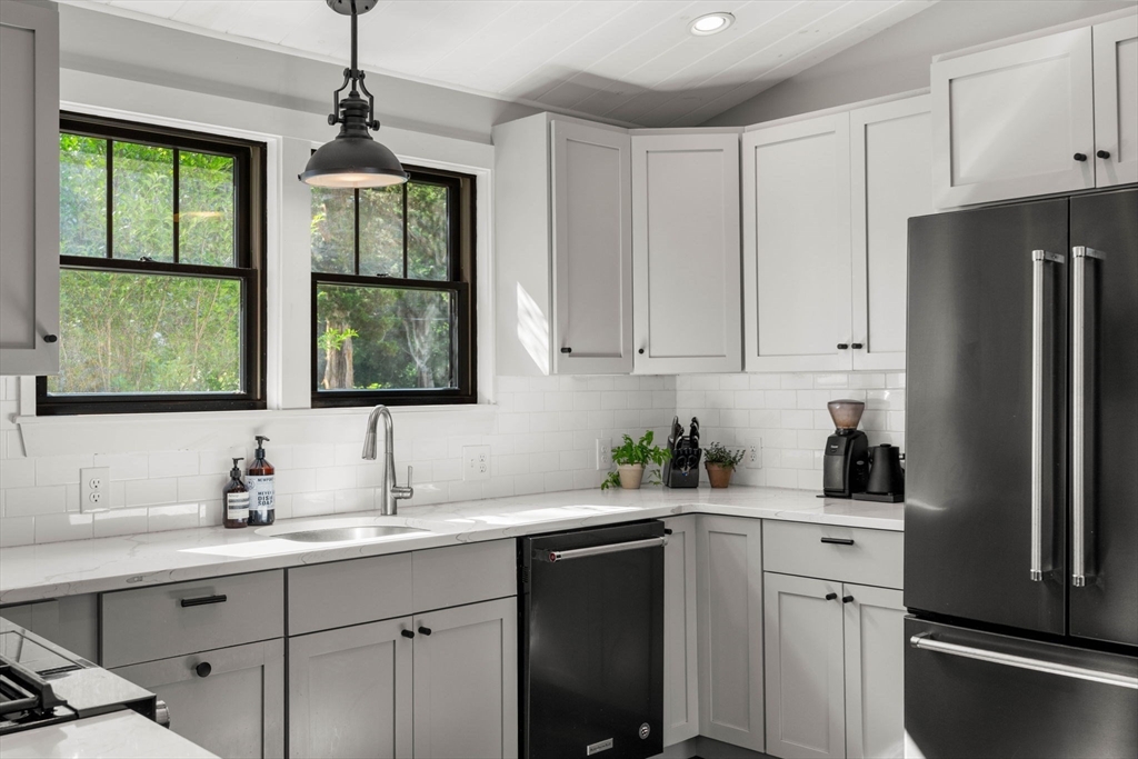 66 Cottage Road Newbury, MA 01951 - Photo 13 of 42 Gallery Image 13