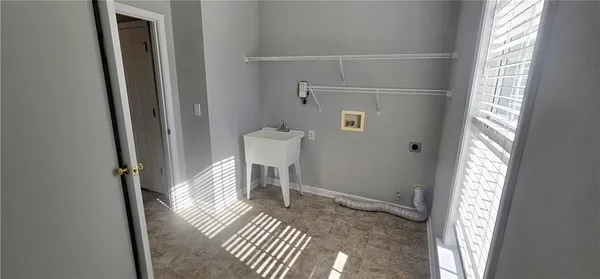 a view of utility room