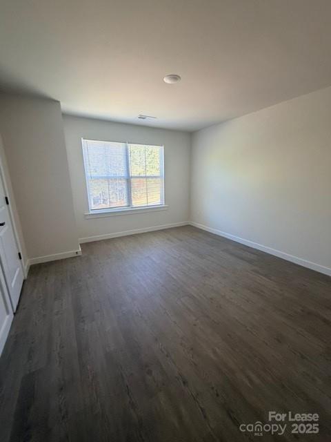 405 15th Avenue Southwest Hickory, NC 28602 - Photo 6 of 11 an empty room with a window
