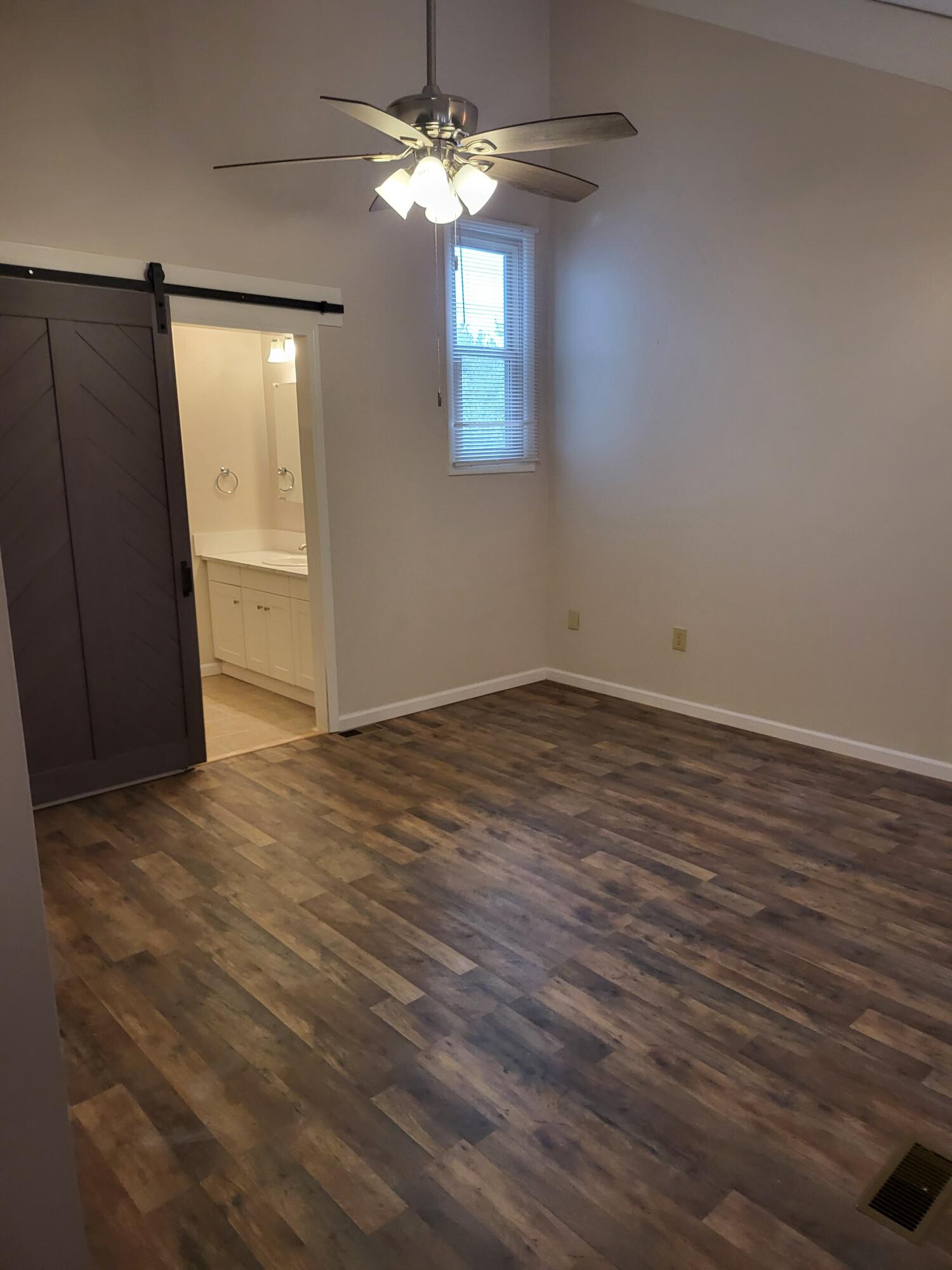 780 Hamilton Road, Unit C4 Blountville, TN 37617 - Photo 12 of 15 hamilton upstair br