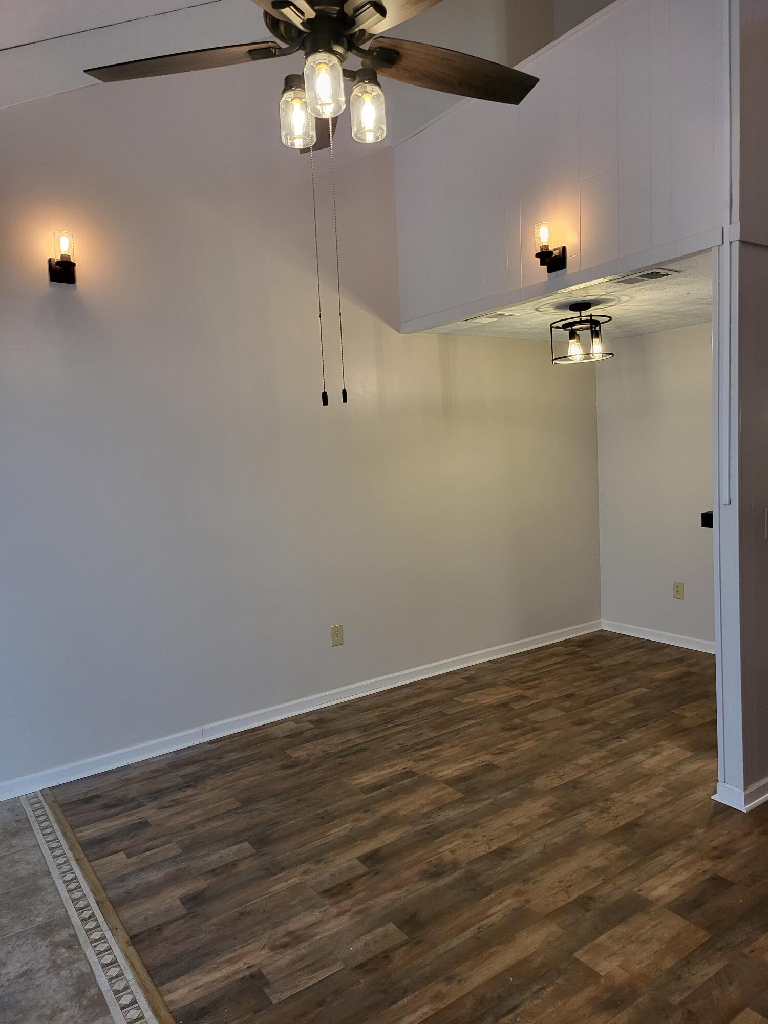 780 Hamilton Road, Unit C4 Blountville, TN 37617 - Photo 4 of 15 hamilton din room
