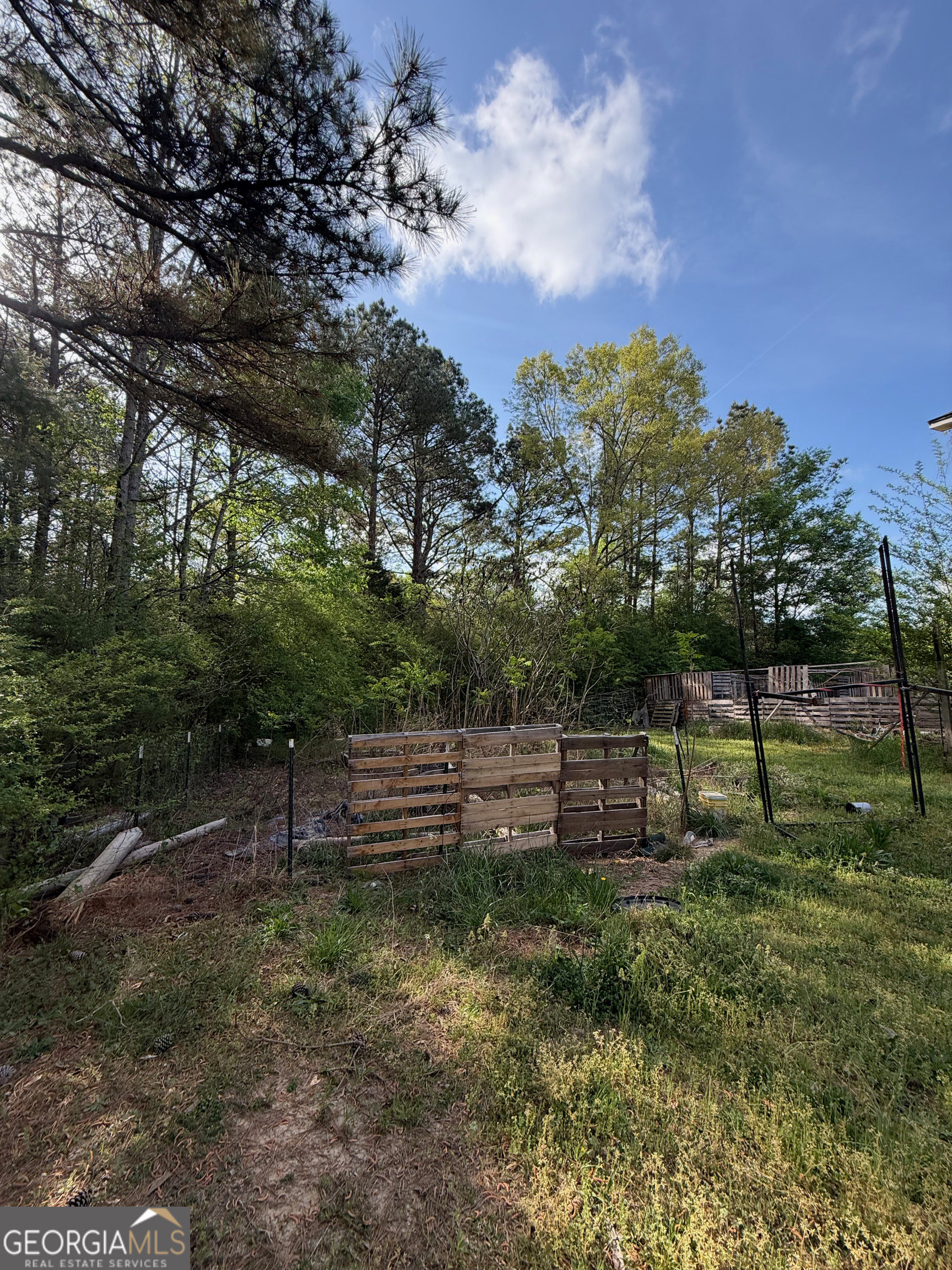 1449 Price Bridge Road Lyerly, GA 30730 - Photo 27 of 32 a view of outdoor space