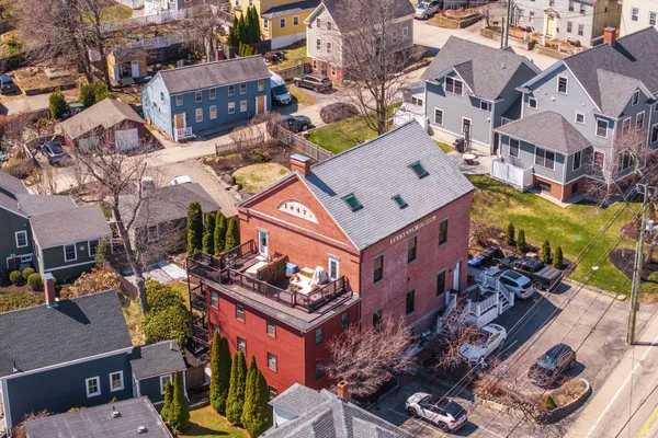 $819,000 | 348 Maplewood Avenue, Unit 4, Portsmouth, NH 03801