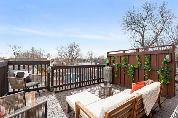 $819,000 | 348 Maplewood Avenue, Unit 4, Portsmouth, NH 03801