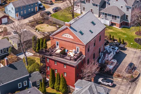 $819,000 | 348 Maplewood Avenue, Unit 4, Portsmouth, NH 03801