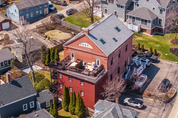 $819,000 | 348 Maplewood Avenue, Unit 4, Portsmouth, NH 03801
